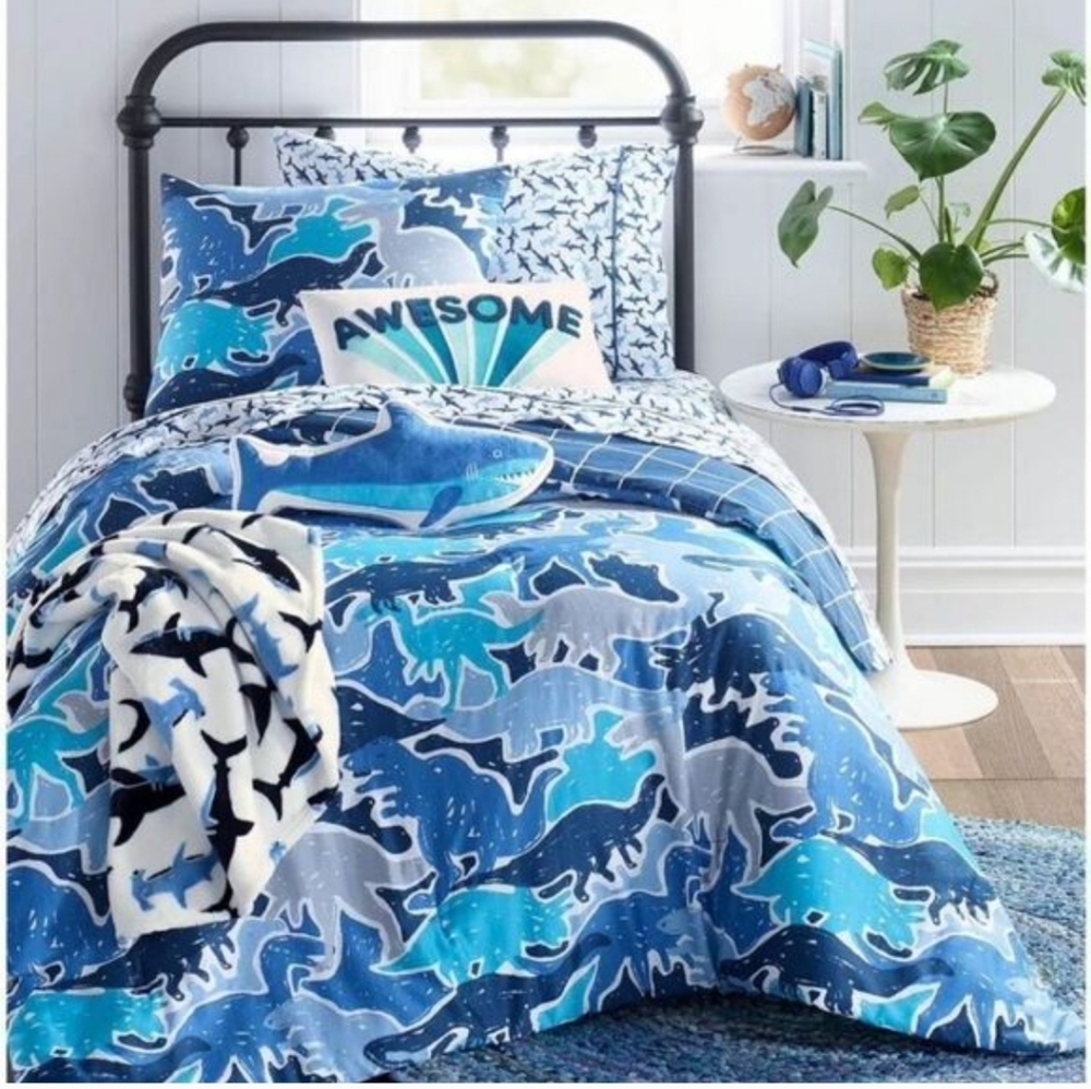 🆕️ 🦕 4pcs Charter Club Kids, full/queen, Blue Dinosaur Comforter Set